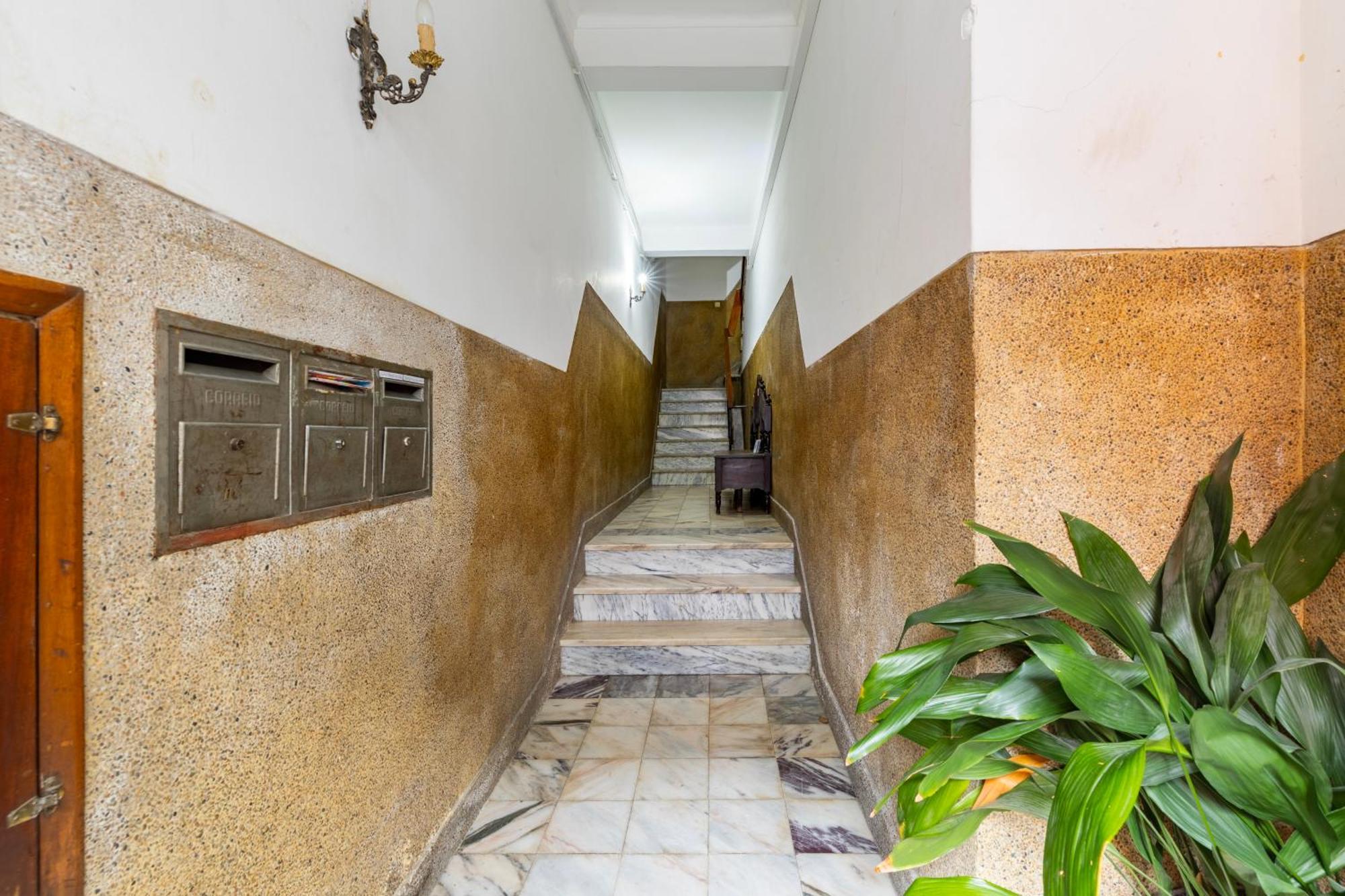 Cosy Remodeled Apartment In The City Center Fundão Εξωτερικό φωτογραφία